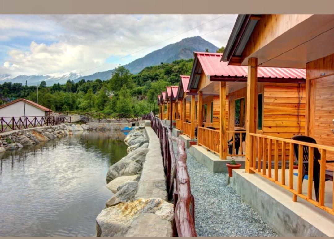 Hotel Shivalaya Retreat Manāli Exterior foto